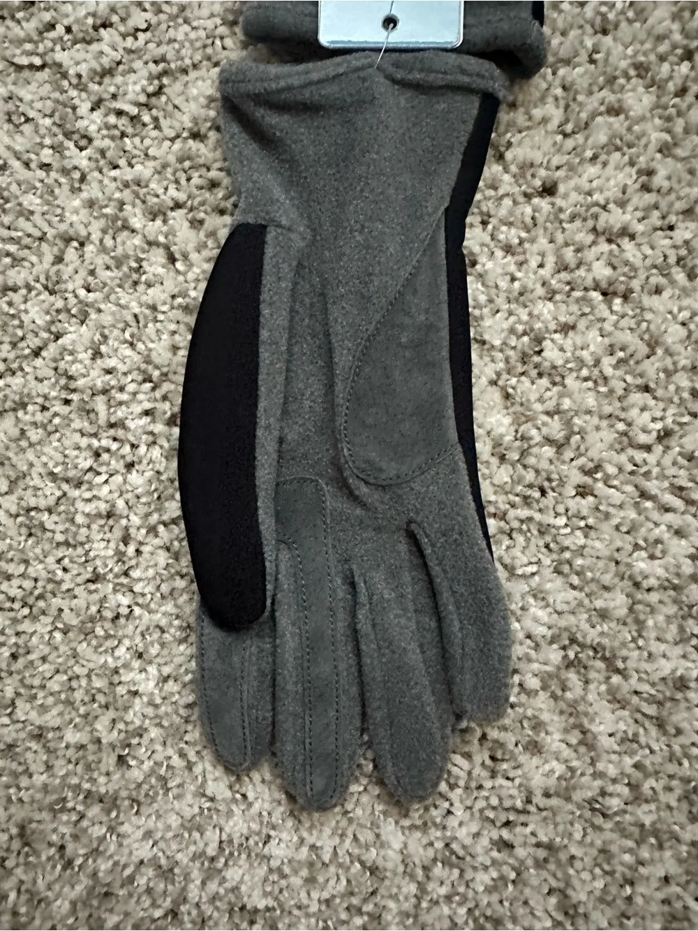 NWT Women’s Impressions from Isotoner Gloves - Picture 4 of 4